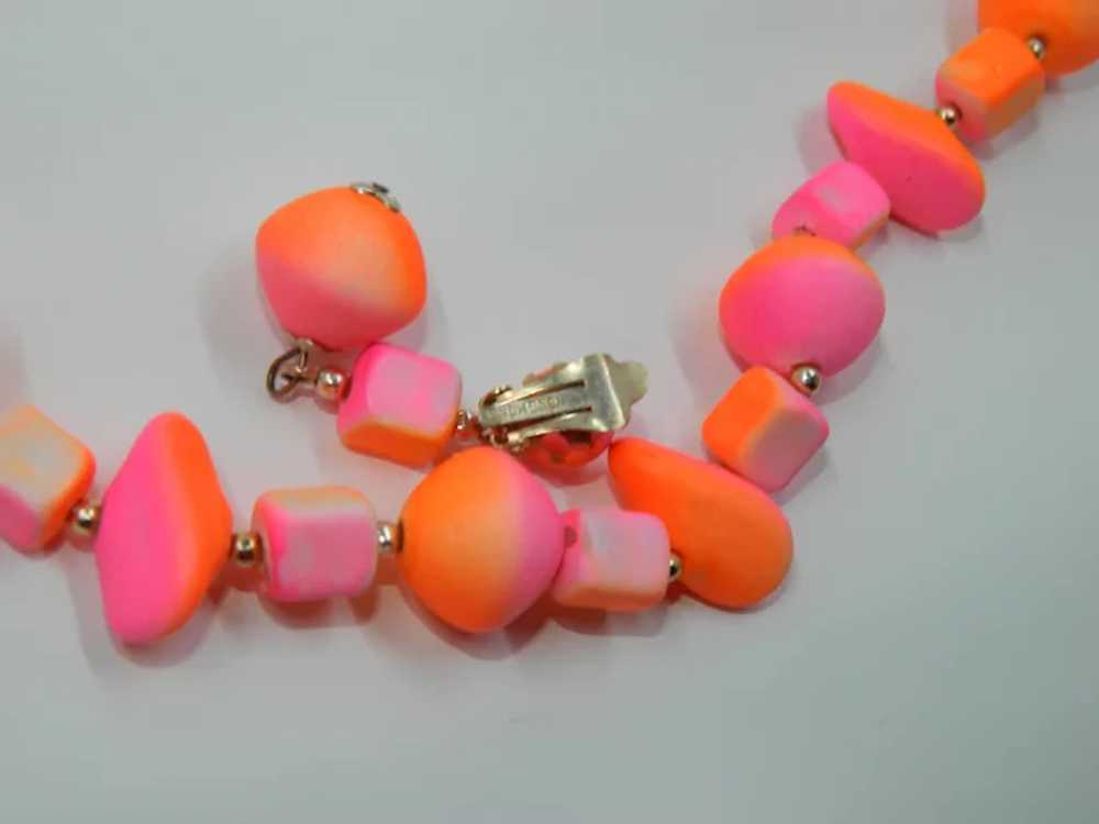 Hong Kong Import Florescent Pink and Orange Beade… - image 5