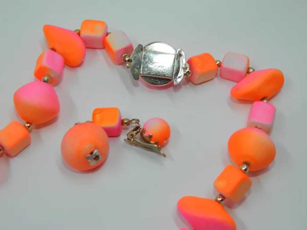 Hong Kong Import Florescent Pink and Orange Beade… - image 6