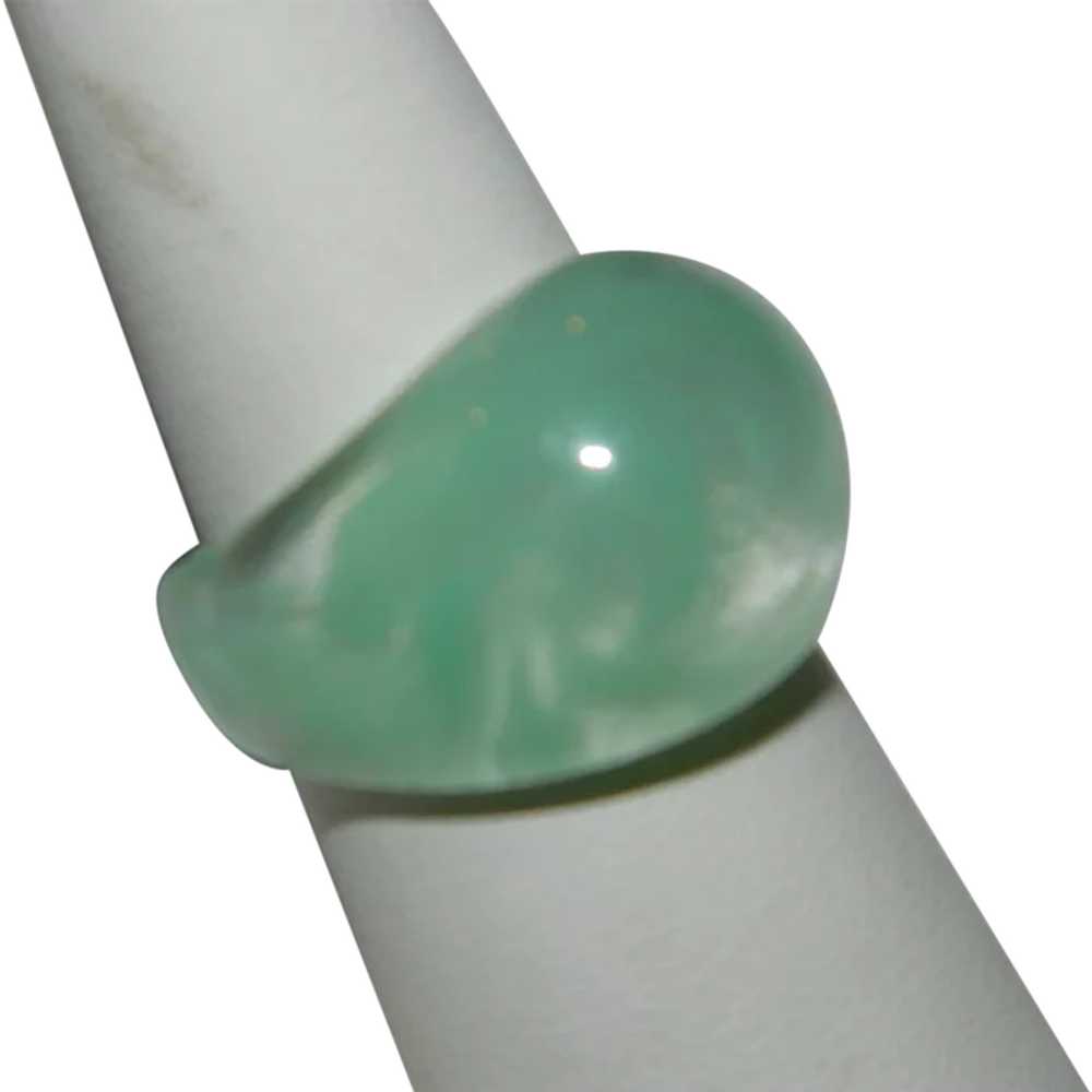 Early Lucite Domed Swirled Mint Green Ring sz 7 - image 1