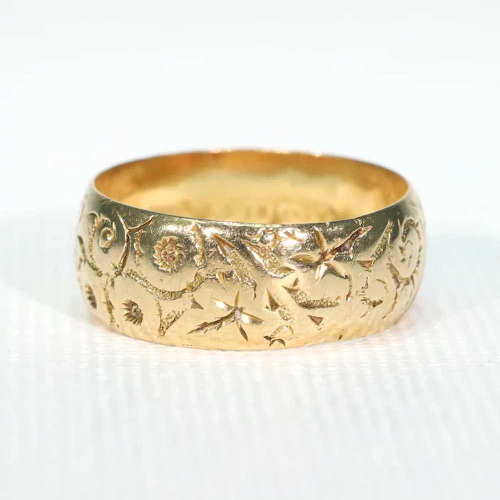 Antique Engraved 18k Gold Wedding Band Ring Hallm… - image 12