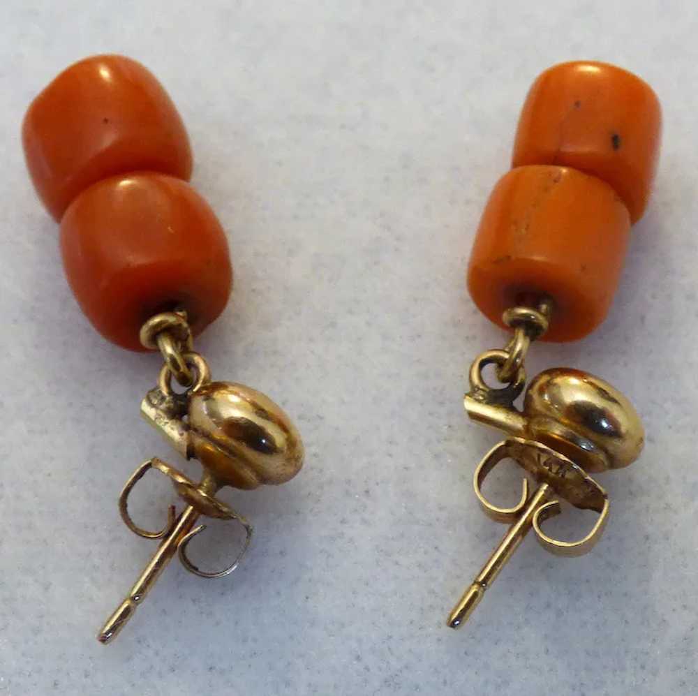 14k and Barrel Coral Earrings - image 3