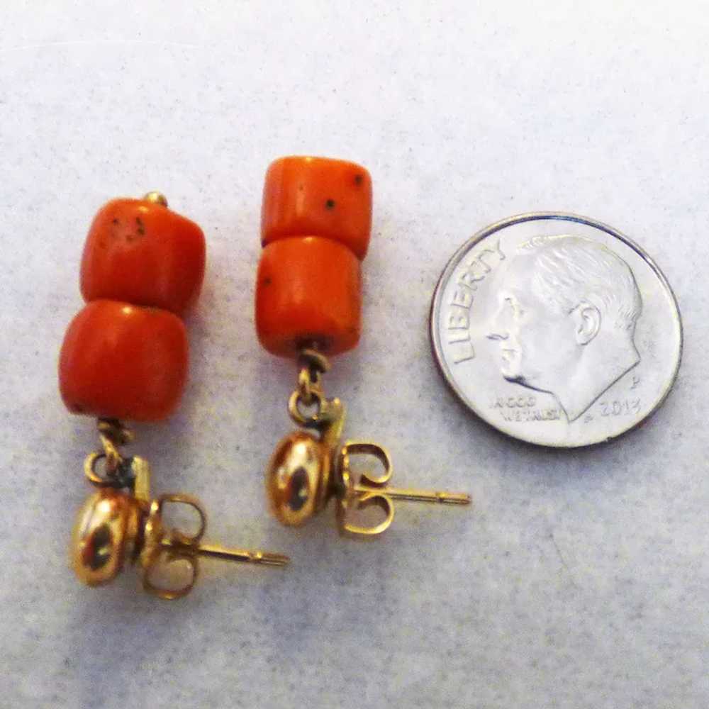 14k and Barrel Coral Earrings - image 4