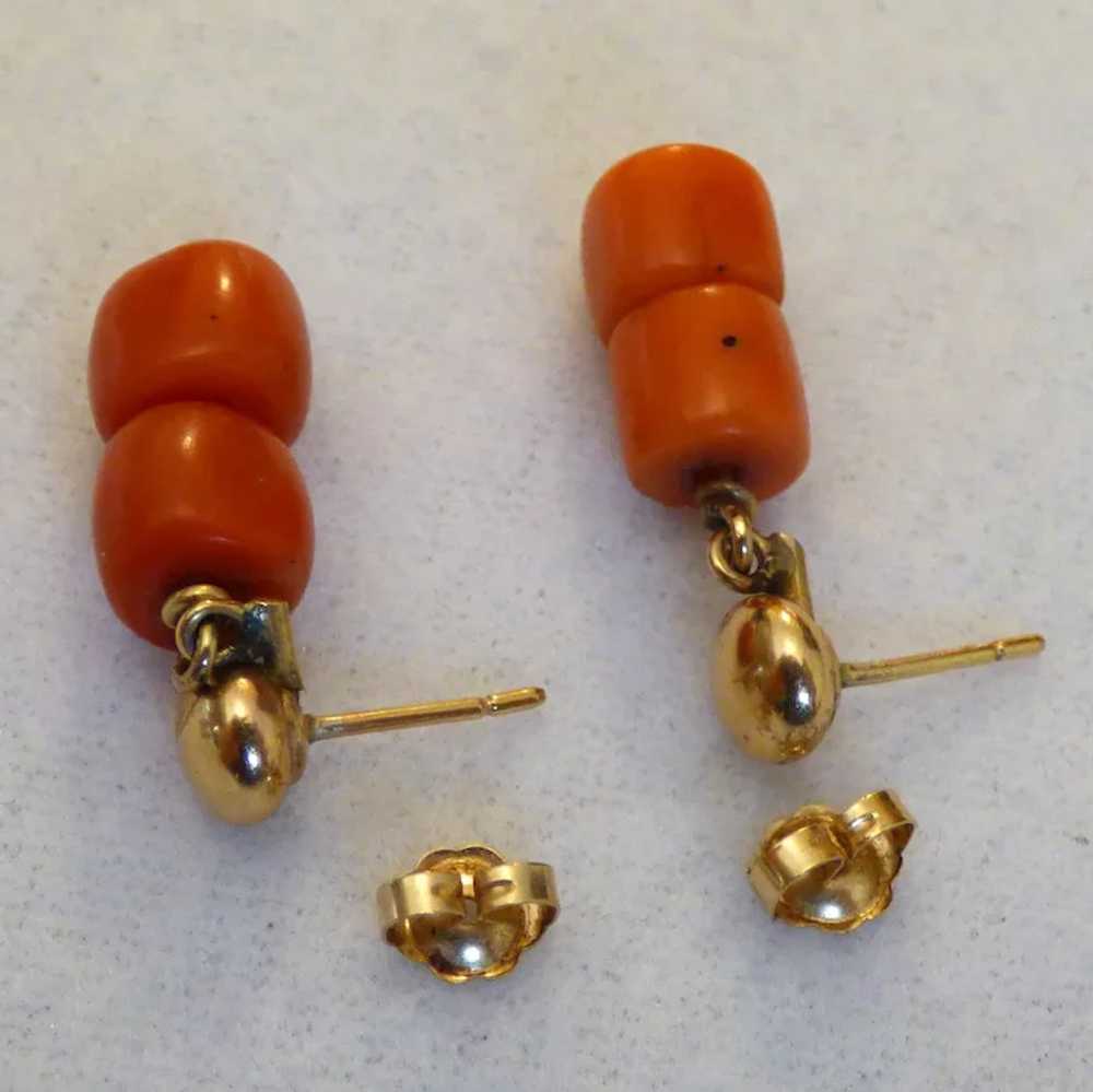 14k and Barrel Coral Earrings - image 5