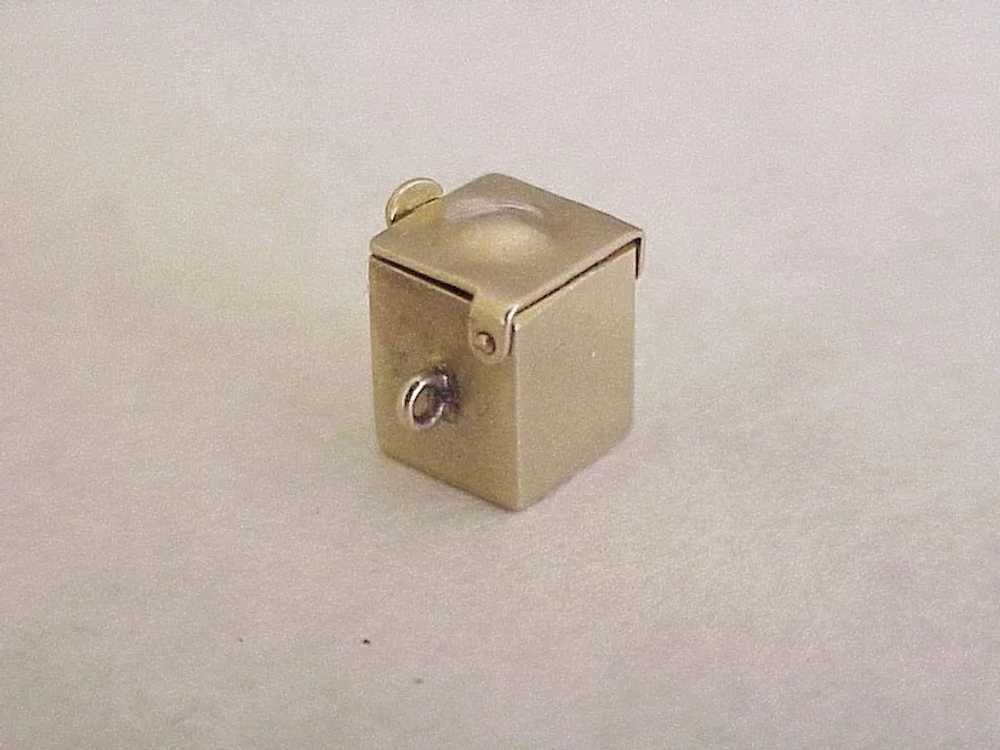Vintage Moving Jack In The Box Toy Charm 14K Gold… - image 2