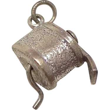 Moving Pencil Sharpener Vintage Charm Three-Dimen… - image 1