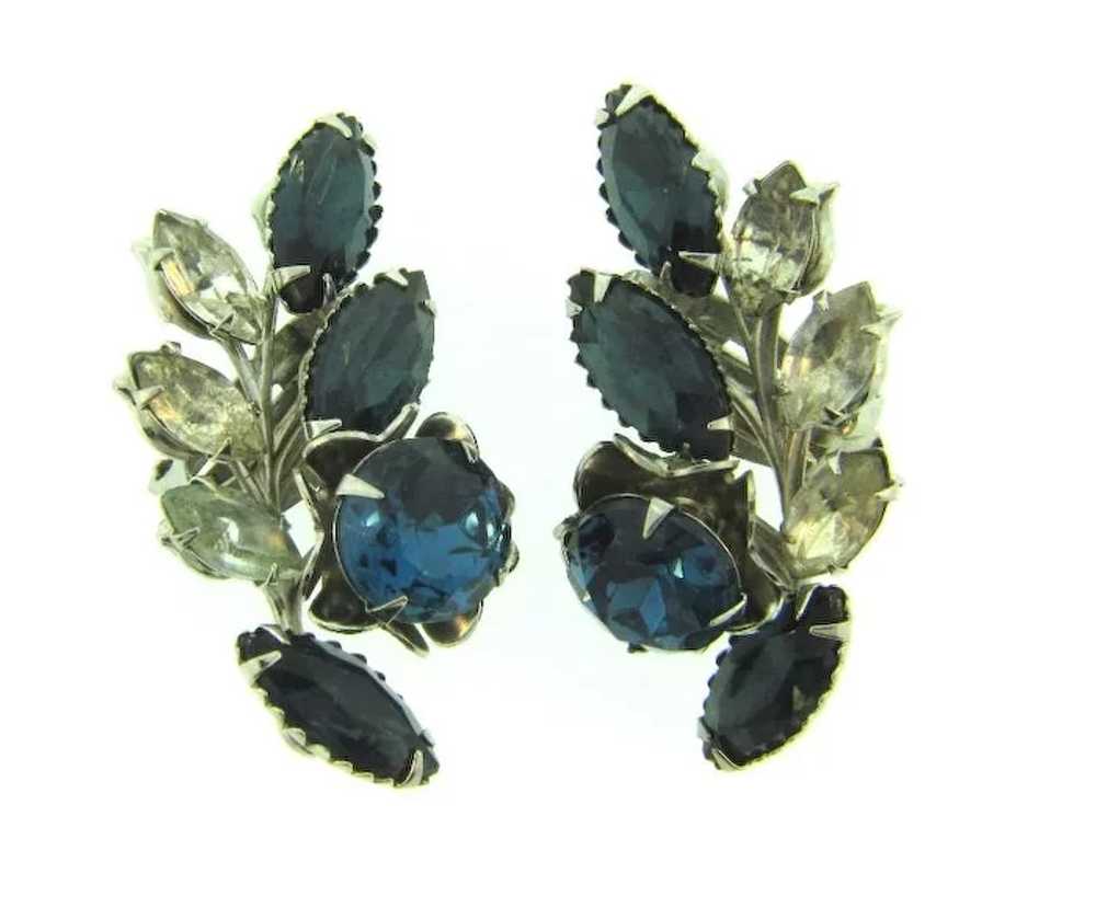 Vintage 1950's Brooch and clip back Earrings with… - image 3