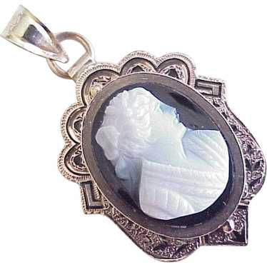 Victorian Hard Stone Cameo Pendant Taille d'Eparg… - image 1