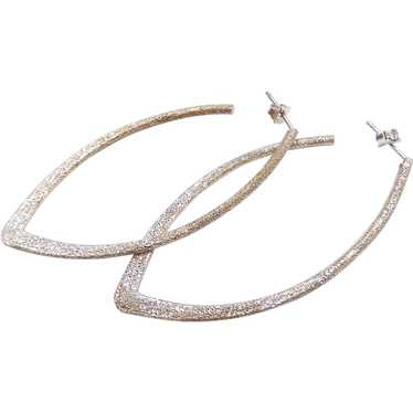 ✨ESSENTIAL SILVER V HOOPS ✨L V STYLE