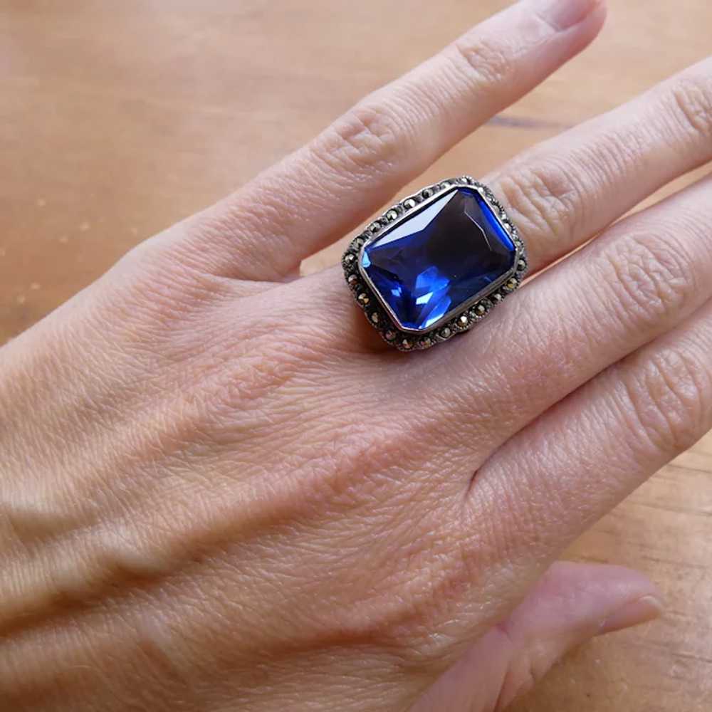 Vintage Sterling Silver Blue CZ and Marcasite Ring - image 6