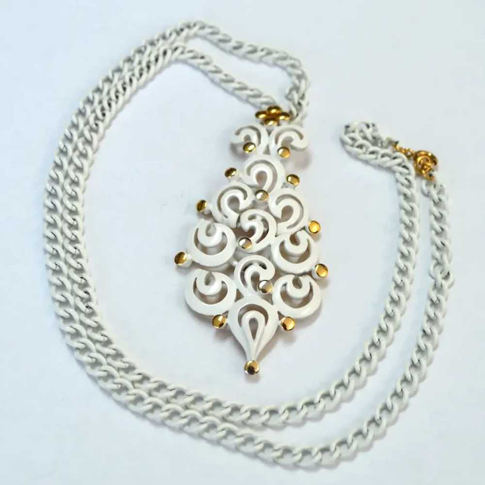 MONET White BOHO Pendant and Necklace Chain - image 2