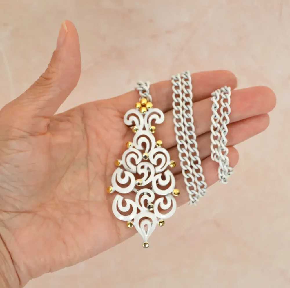 MONET White BOHO Pendant and Necklace Chain - image 8