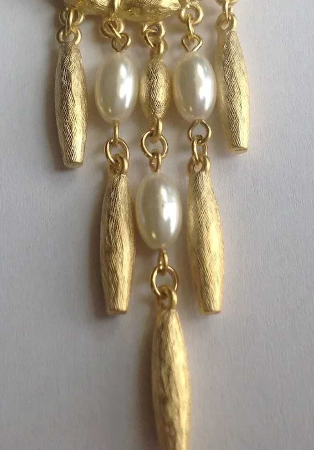 Gold Tone Metal Faux Pearl Brooch Pin - image 3