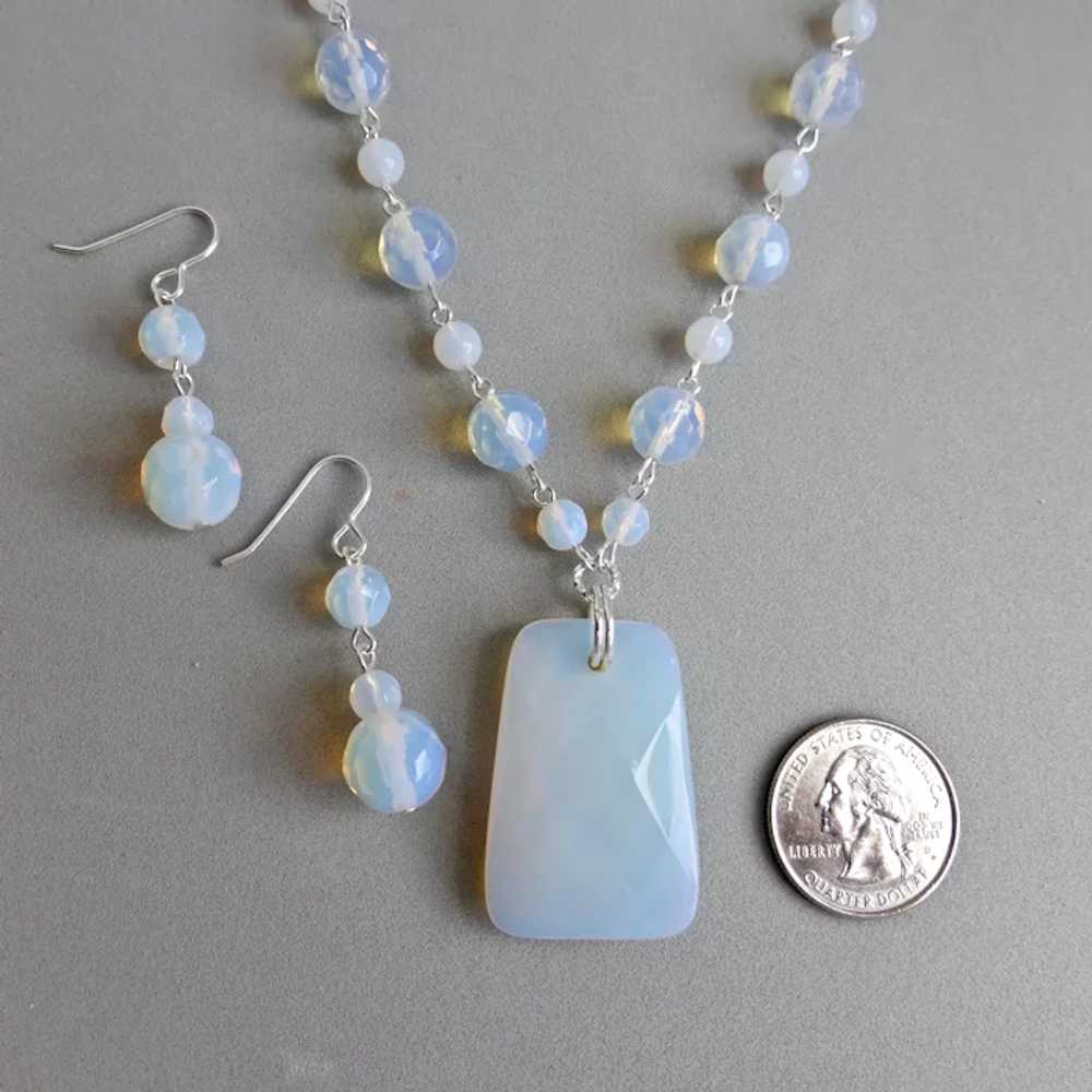 Pendant Necklace and Earrings of Opaline Glass, 1… - image 2