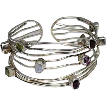 Unusual wire sterling silver bracelet with gemston