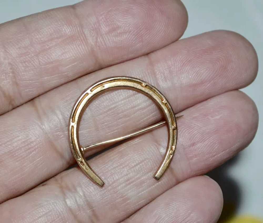 10K Gold Victorian Horseshoe Lucky Brooch/Pin - image 2