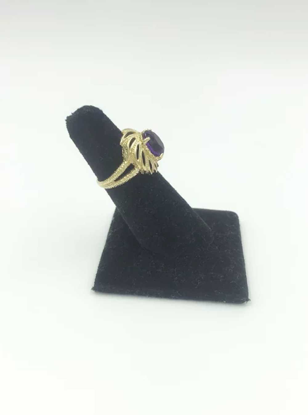 14K Yellow Gold Amethyst Purple Oval Gemstone Ring - image 6