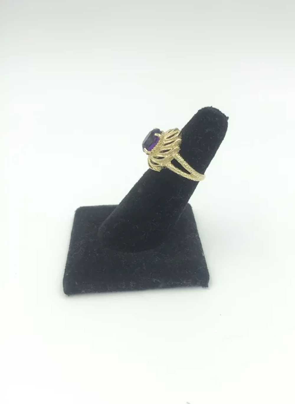 14K Yellow Gold Amethyst Purple Oval Gemstone Ring - image 7