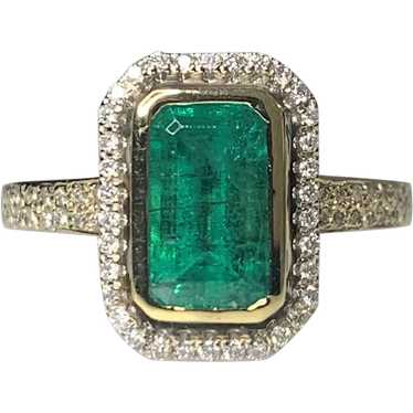18K Yellow Gold Emerald Cut Emerald Diamond Ring