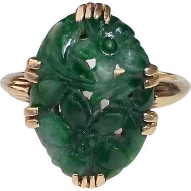 14k Yellow Gold Carved Floral Design Jade Ring - image 1