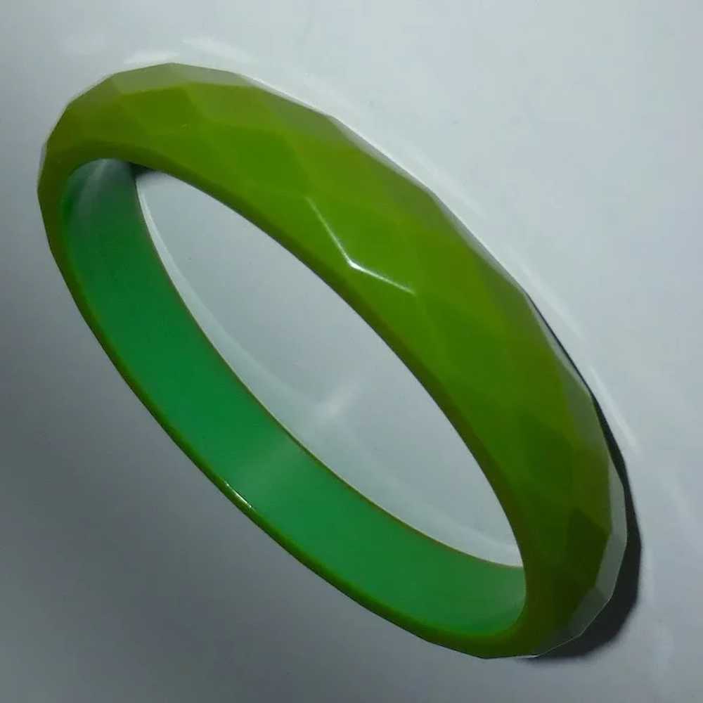 Bakelite Faceted Green Bangle Bracelet - image 5