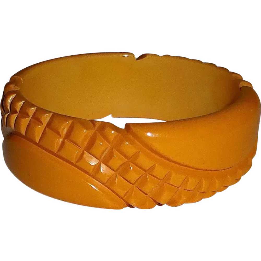 Heavily Carved Pineapple Texture Bakelite Bangle … - image 1