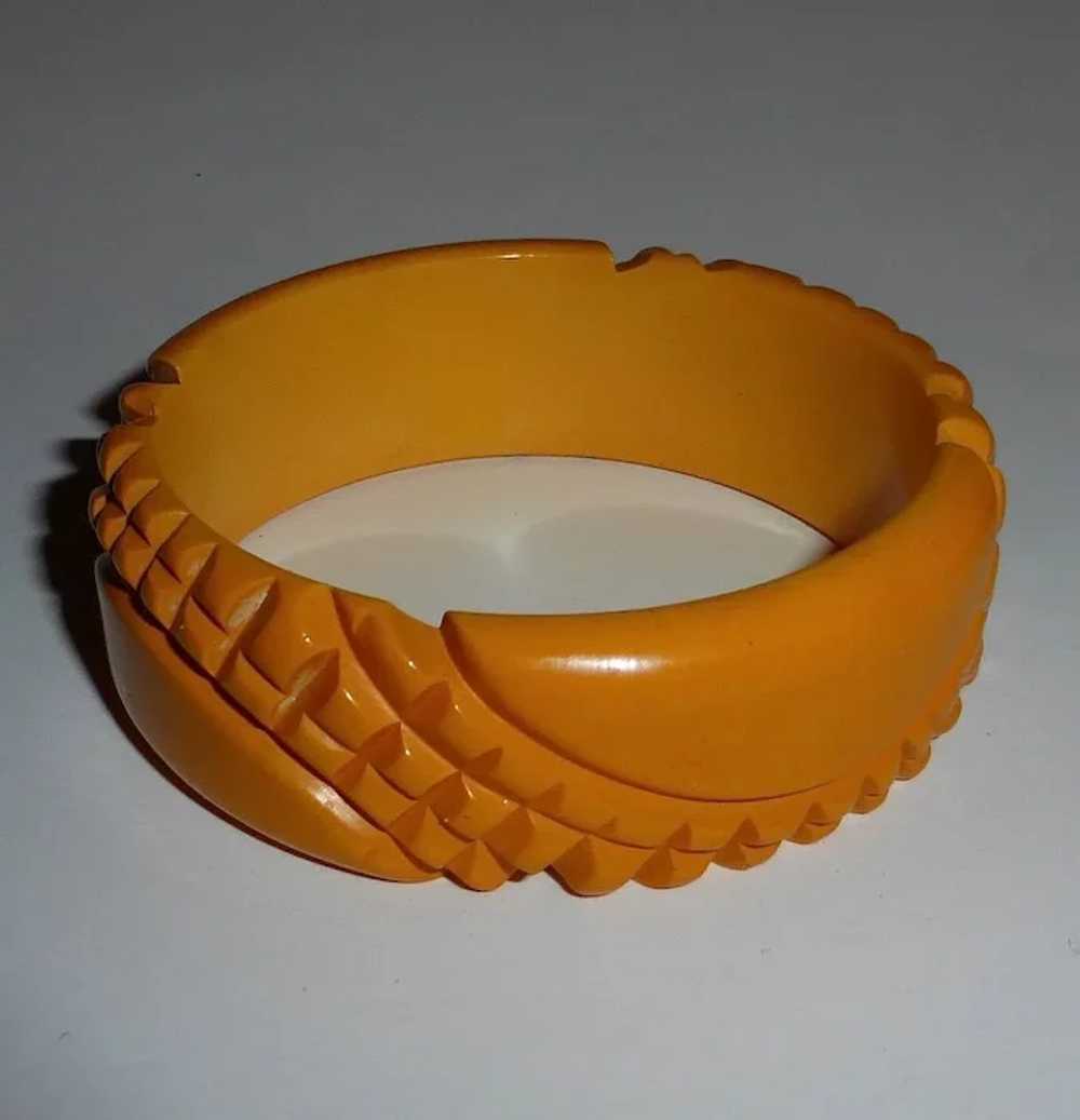 Heavily Carved Pineapple Texture Bakelite Bangle … - image 4