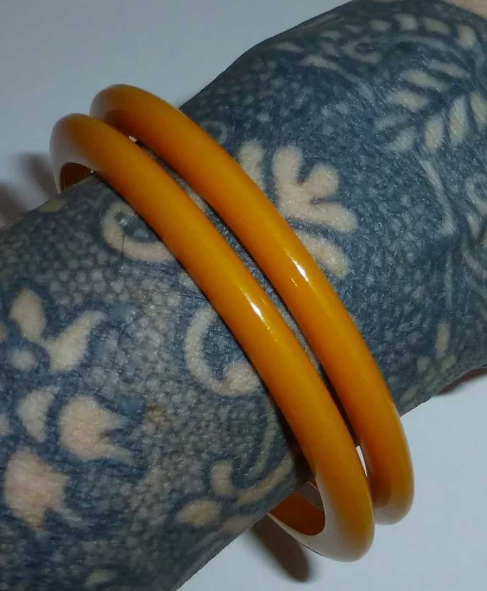 Set of 2 Amber Yellow Bakelite Bangle Bracelets - image 3