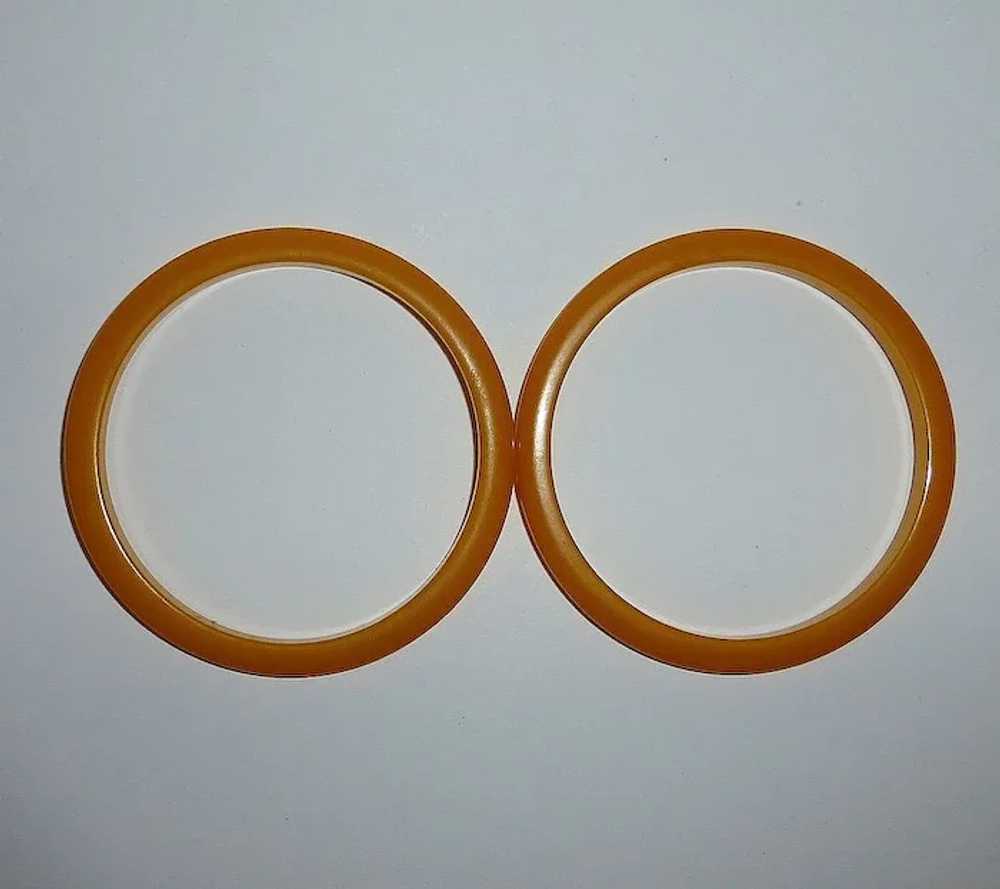 Set of 2 Amber Yellow Bakelite Bangle Bracelets - image 4