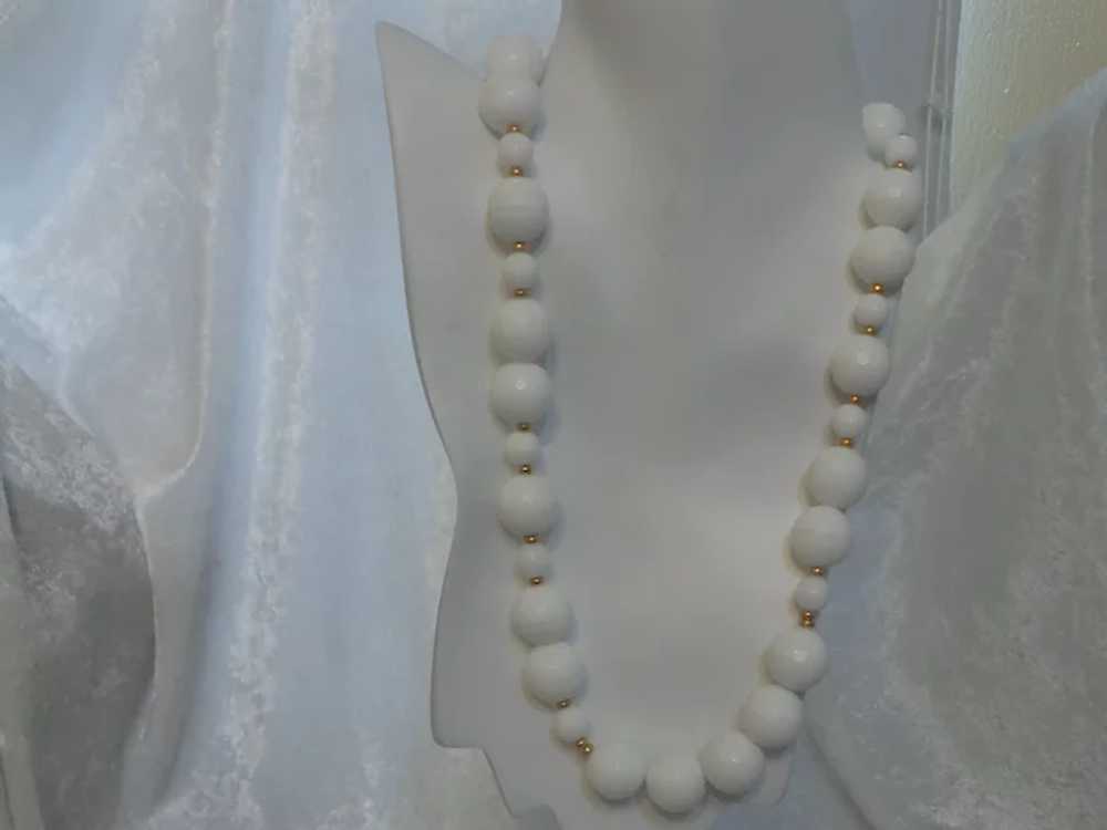 White Faceted Milk Glass Necklace with Gold Plate… - image 12