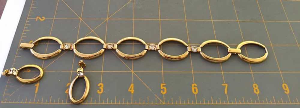 Avon Nina Ricci Gold Tone Rhinestone Bracelet And… - image 12