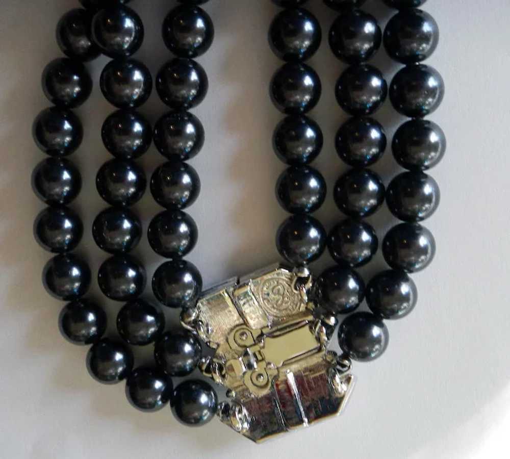 Elizabeth Taylor for Avon Black Pearl Necklace - image 4