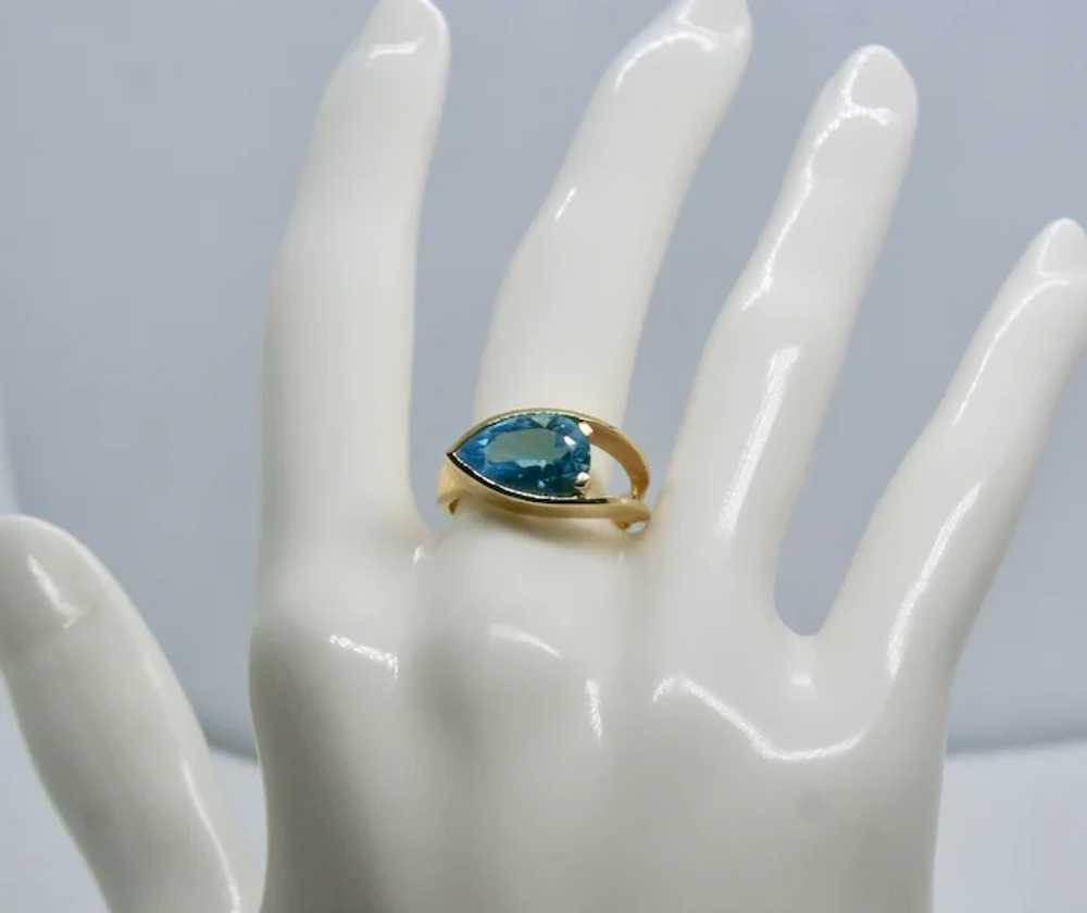 14k Gold Pear Shaped Blue Topaz Ring-Size 6.5 - image 6