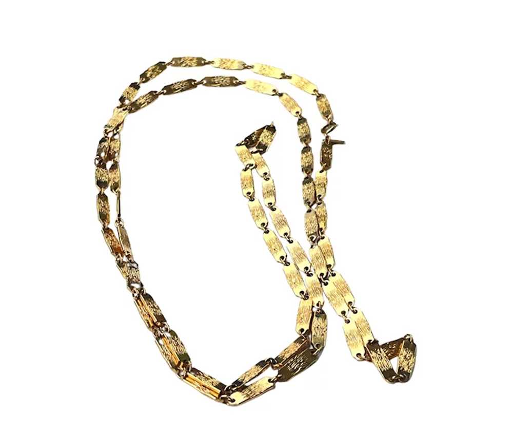 Monet 55" Textured Gold tone link necklace from 1… - image 4