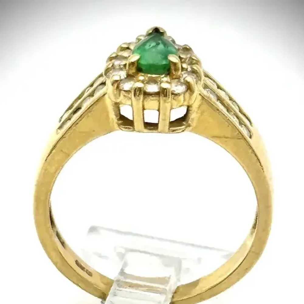 14kt Ladies vintage emerald and diamond ring. - image 4