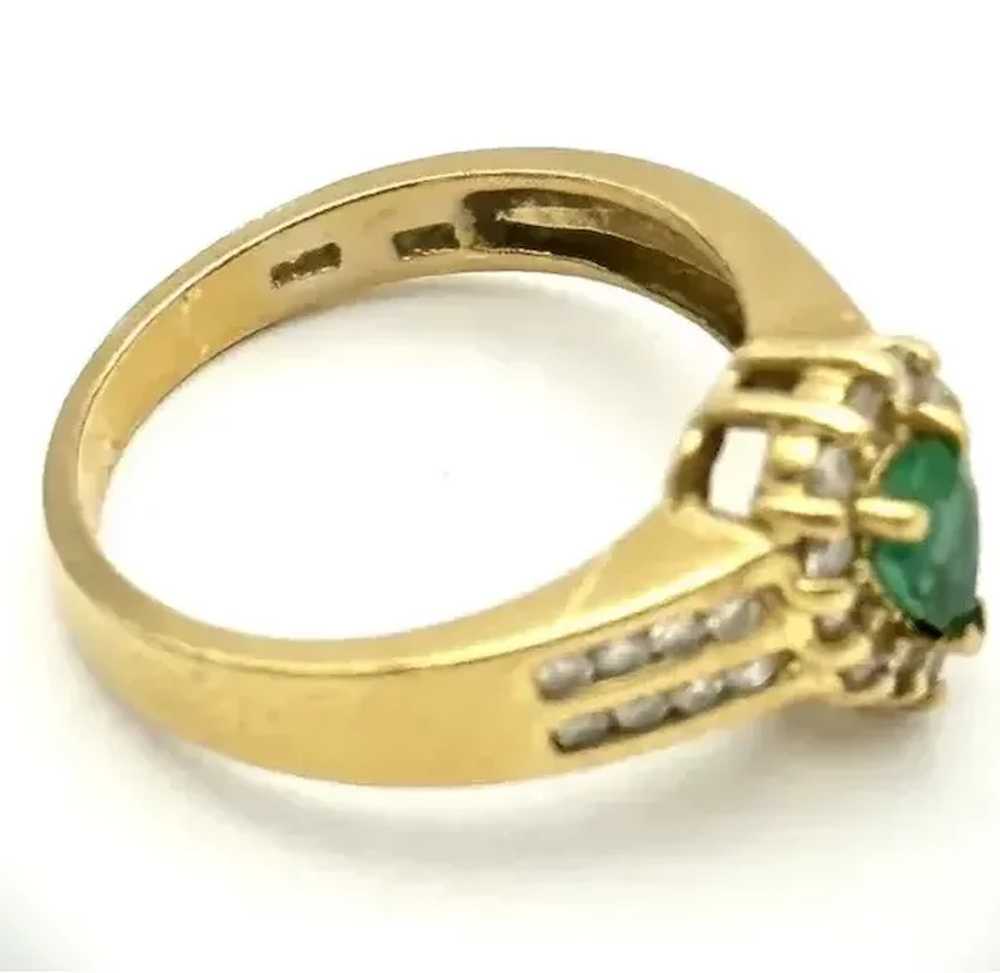 14kt Ladies vintage emerald and diamond ring. - image 5