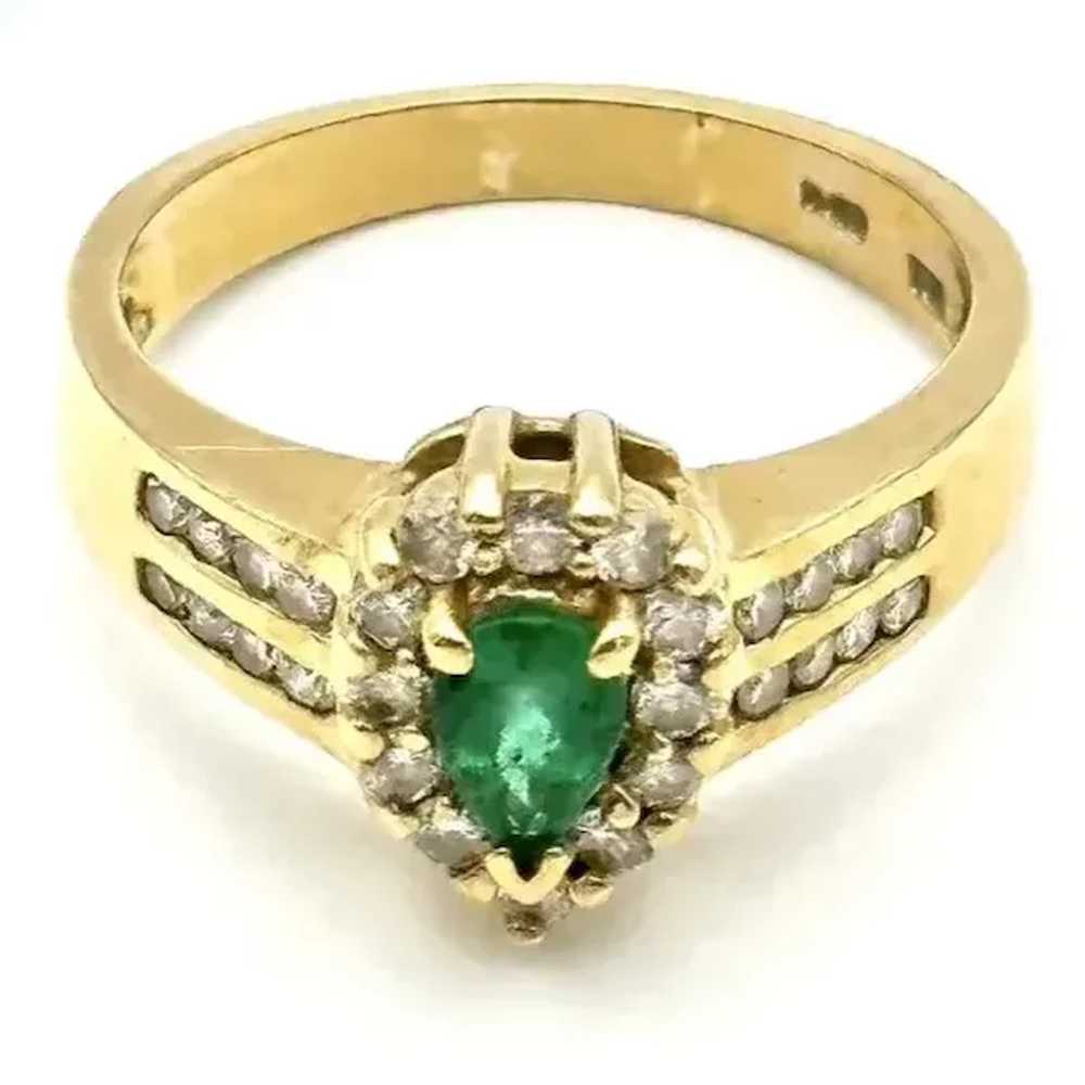 14kt Ladies vintage emerald and diamond ring. - image 6