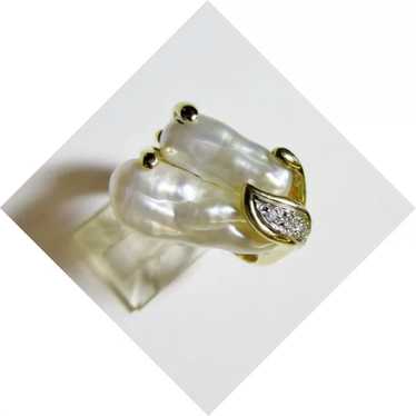 Ladies Biwa Pearl and Diamond Ring - image 1