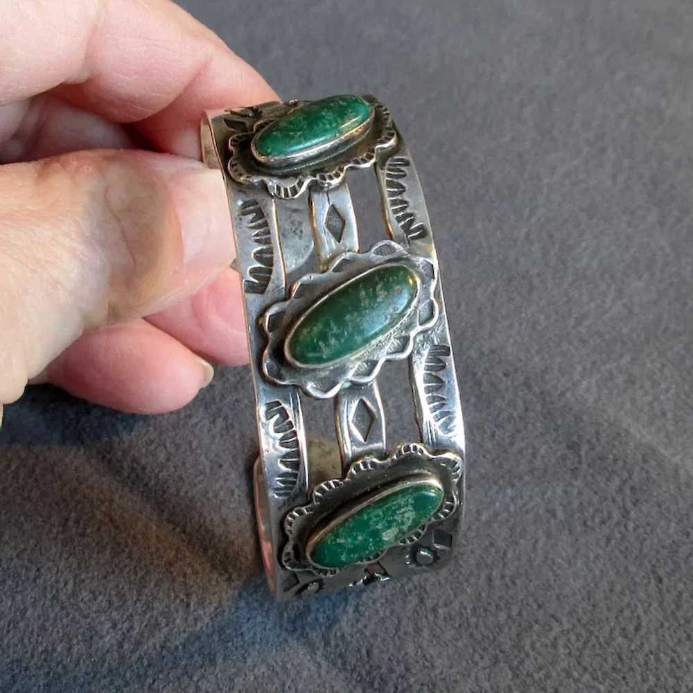 Native American Hand-Wrought Silver Cuff with Thr… - image 3
