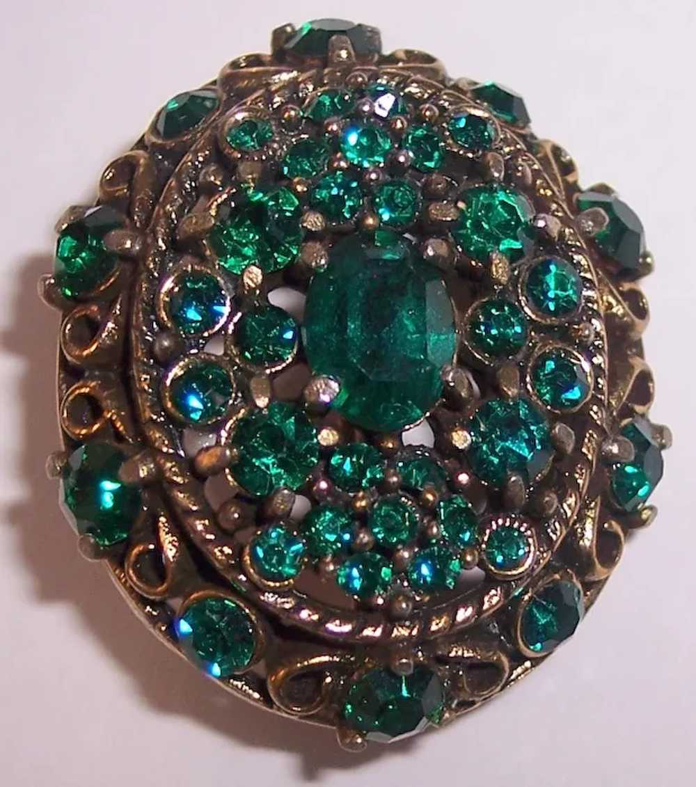 Hollycraft Emerald Green Gold tone Brooch - image 3