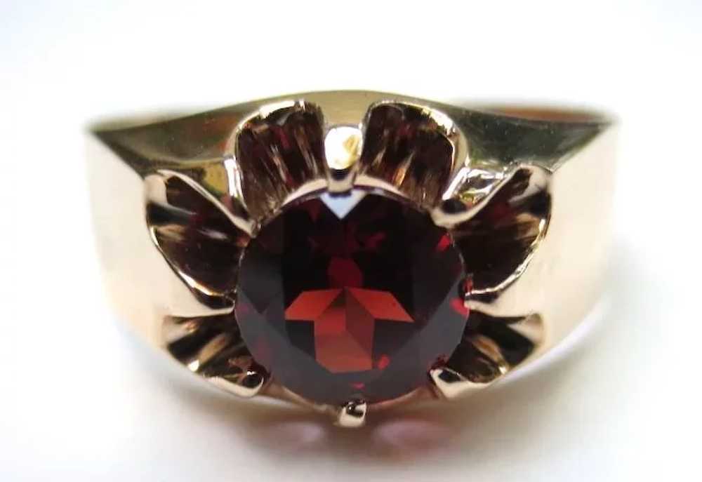 Striking 10k Gold Garnet Claw Set Vintage Ring - image 5