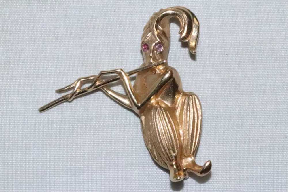 Vintage 14K Yellow Gold Ruby Flute Musician Brooch - image 2