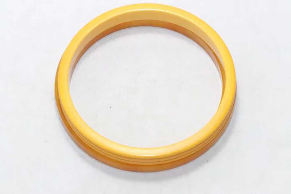 Two Bakelite Bangle Bracelets - image 2
