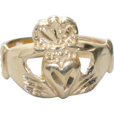 Vintage 14KT Yellow Gold Diamond Cut Claddagh Ring - image 1