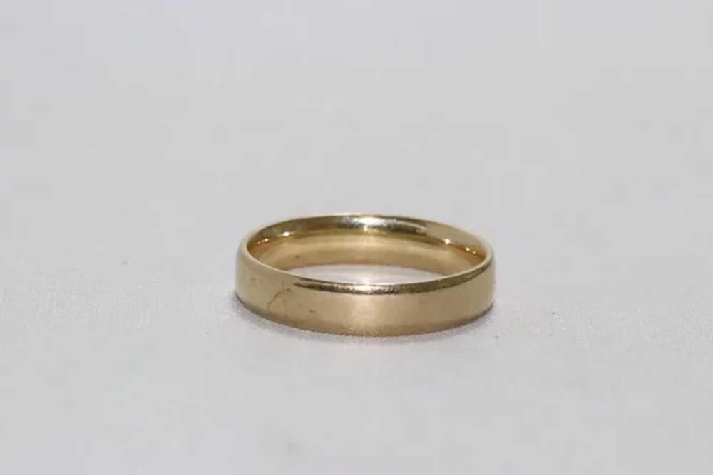 10 KT Yellow Gold Ring - image 3
