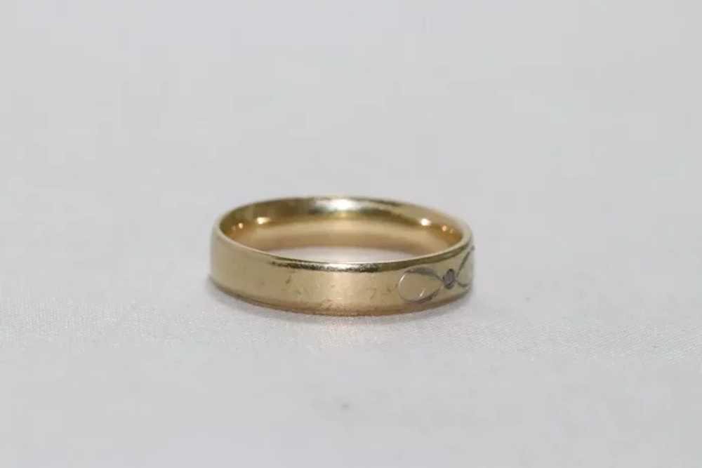 10 KT Yellow Gold Ring - image 4