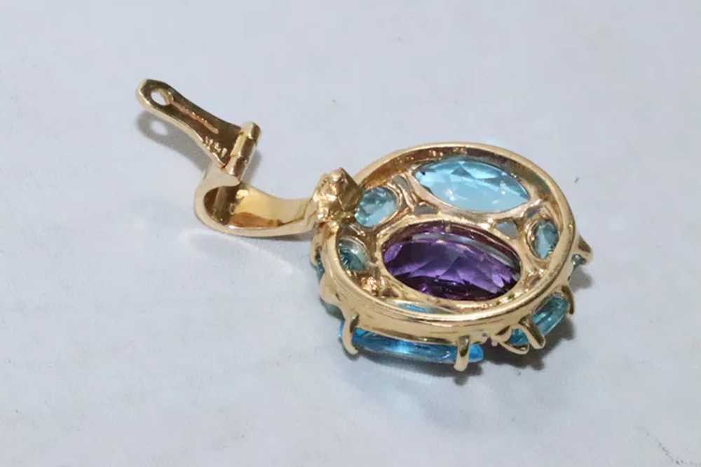 14 KT Yellow Gold Blue Topaz and Amethyst Pendant - image 4