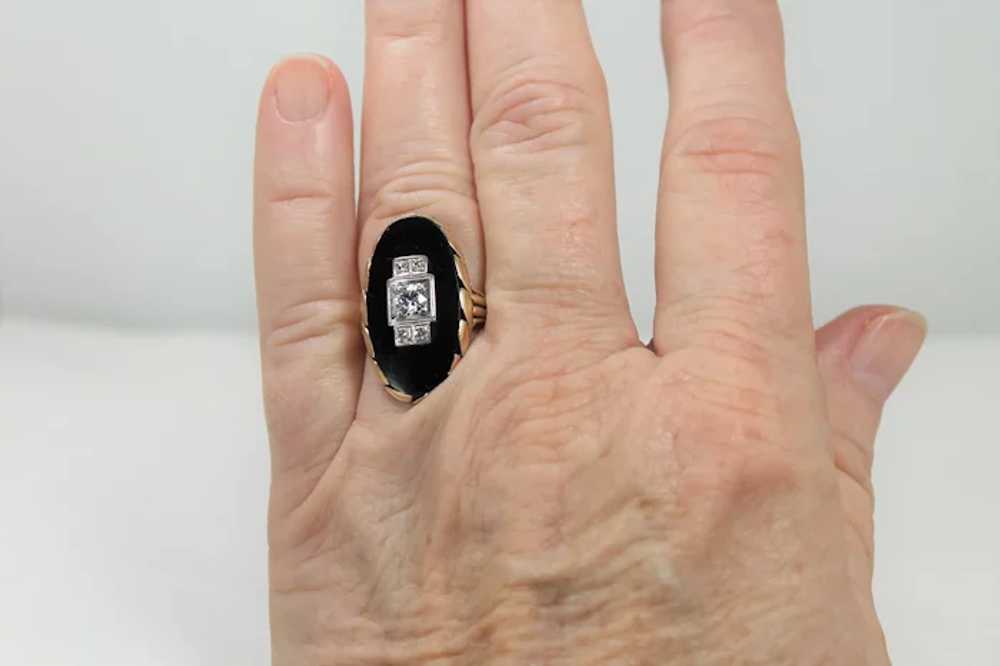 Fabulous Onyx and 1/3 ct Center Diamond Ring, 14 … - image 10