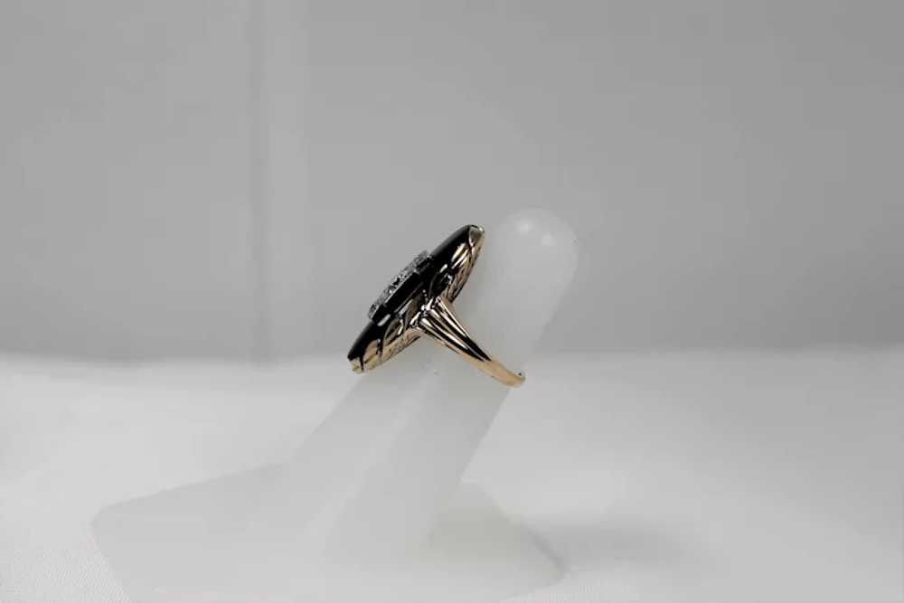 Fabulous Onyx and 1/3 ct Center Diamond Ring, 14 … - image 2