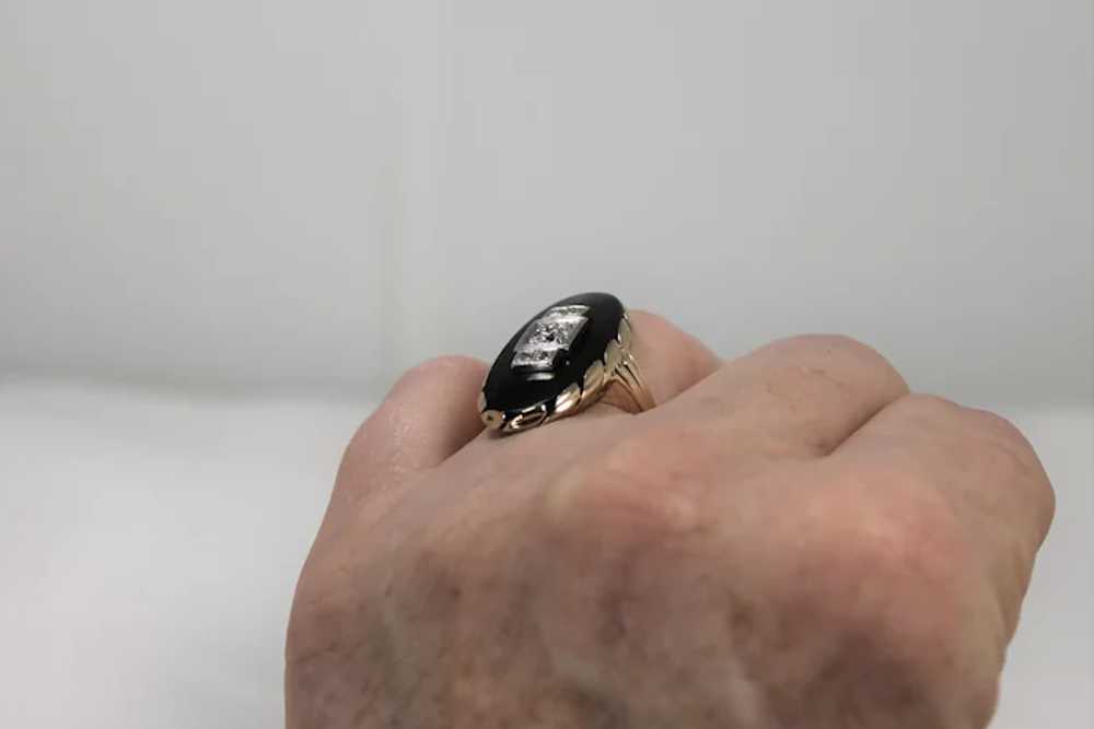 Fabulous Onyx and 1/3 ct Center Diamond Ring, 14 … - image 8