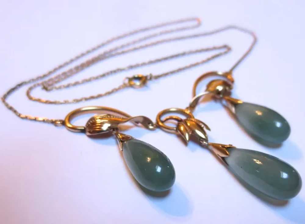 Lovely Vintage Jade Drop 14K Gold Necklace - image 9